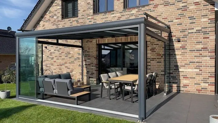Terrasoverkapping met zonwering
